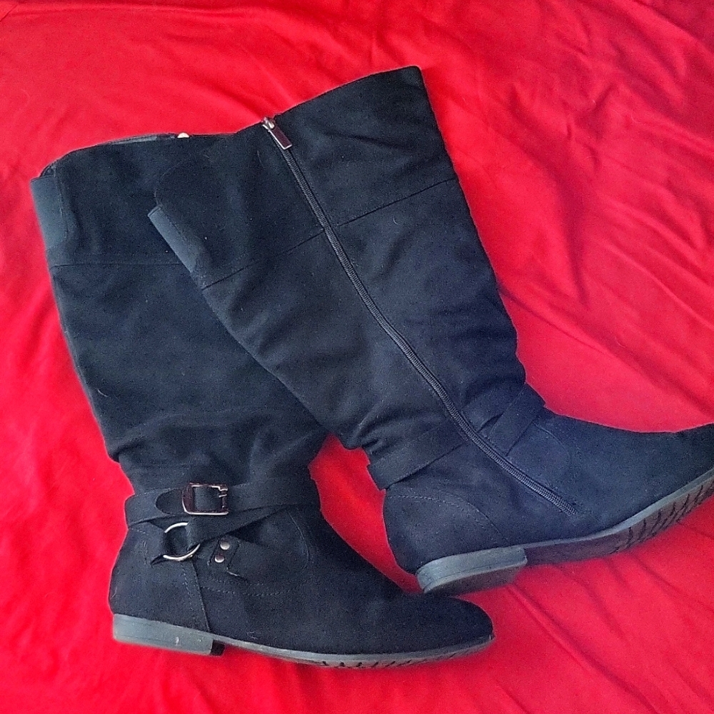 Suede dress boot